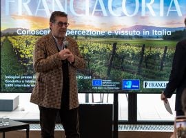 Emanuele Rabotti, presidente del Consorzio Franciacorta durante la presentazione dei dati alla Iulm