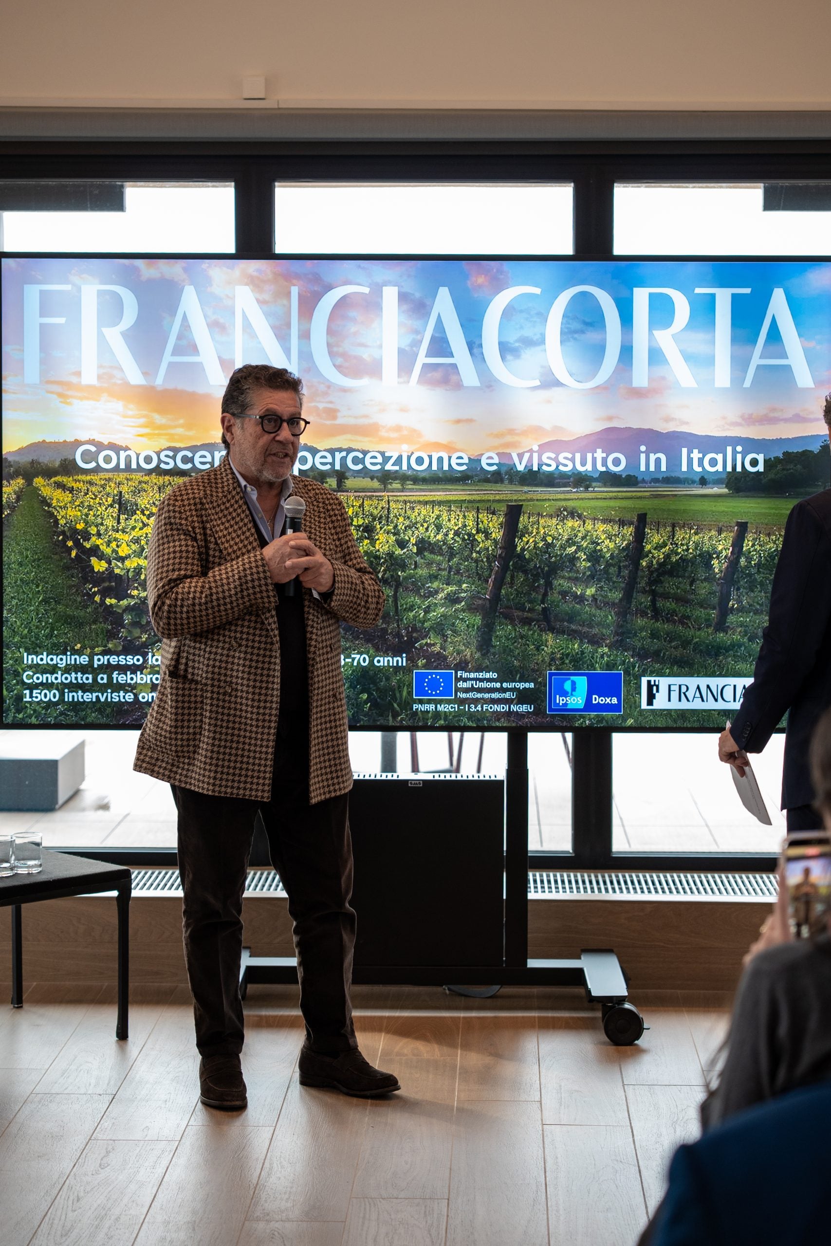 Emanuele Rabotti, presidente del Consorzio Franciacorta durante la presentazione dei dati alla Iulm