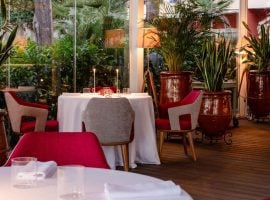 Un’immagine del ristorante Bàtu del Grand Hotel San Pietro di Taormina, uno dei 25 nuovi ingressi in Guida